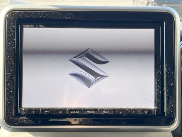 �y����8�C���`�i�r�z�l�C�̏����i�r�𑕔����Ă���܂��B�i�r�̎g���₷���͂������A�I�[�f�B�I�@�\���[��!�L�����v�◷�s�͂������A�ʋ΂┃�����ȂǕ��i�̃h���C�u���y�����Ȃ�͂���