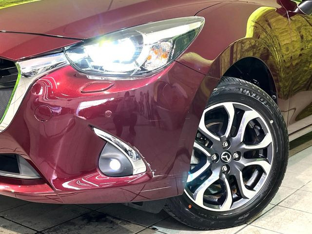 �yLED�w�b�h���C�g�z���V����ԑ��s�����ǍD�Ȏ��E���m�ۂ����S���ĉ^�]�ł��鍂�P�xLED�w�b�h���C�g�𑕔�!�_�����x�������A����d�͂��}�����Ă��܂��B