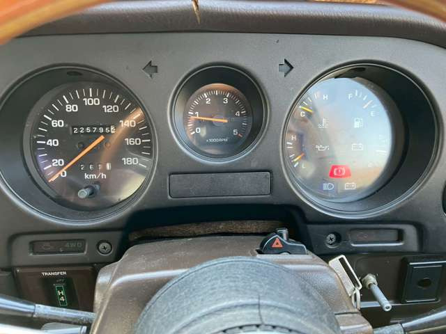 �C�ɂȂ邨�Ԃ�����܂�����E�̓d�b�ԍ����璼�ڂ��X�ɂ��₢���킹���������B�x�����@����ԗ����A��Ԃ܂łȂ�ł������������Ē����܂��B�X�^�b�t�ꓯ���A�����҂����Ă���܂��B