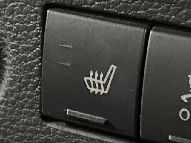 ���t�����g�V�[�g�q�[�e�B���O:�^�]�ȁE����ȋ��ɎO�i�K�Œ��߂��\�ȃV�[�g�q�[�^�[�𑕔����Ă���܂��B�G�߂��킸���K�ɂ��g�p���������܂��B