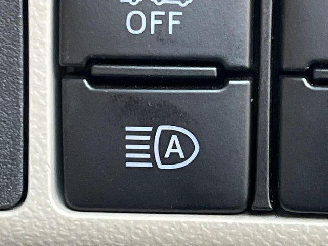 【オートハイビーム】夜間の安全走行に役立つ便利な機能!先行車や対向車を検知し、ハイビームとロービームを切り替えてくれます♪