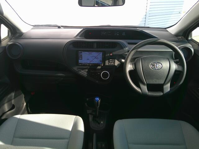 ���O���̐��|�E�K���X�n�{�f�B�R�[�e�B���O��CAR�N���[�j���O���Ǝ҂��{�H�������܂��̂ő�ϐ����B�I���b�N�X�����Ԃł݂͂Ȃ��܂ɉ��K�ȃh���C�u�����񑩁B