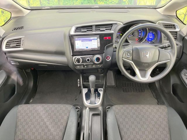 フィット1.3 13G Fパッケージ