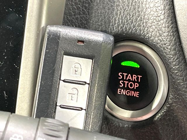 �y�I�y���[�V�����L�[�z�J�o����|�P�b�g�ɓ��ꂽ�܂܂ł��h�A�̎{���E�������\�ȃX�}�[�g�L�[�𑕔��B�G���W���̃I���E�I�t�����J�M�����o���K�v����������Ƃ��Ă��֗��ł���