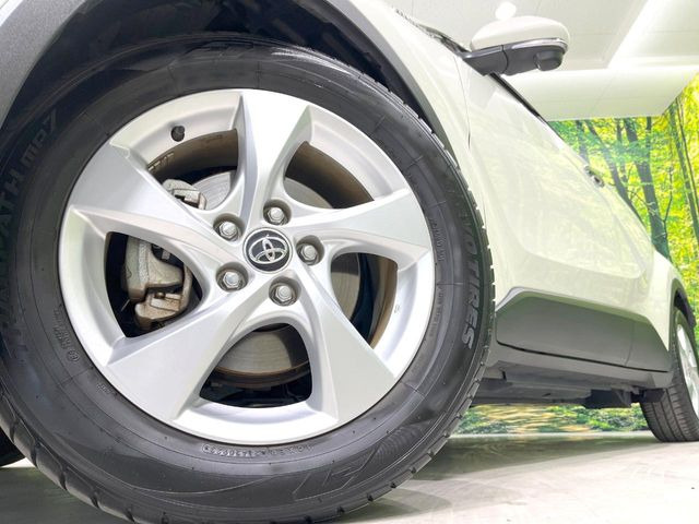 【純正17インチアルミホイール】外観にマッチした純正アルミホイールを装着しております。各種社外アルミホイールや、スタッドレスタイヤも取扱いしております。是非ご相談ください♪