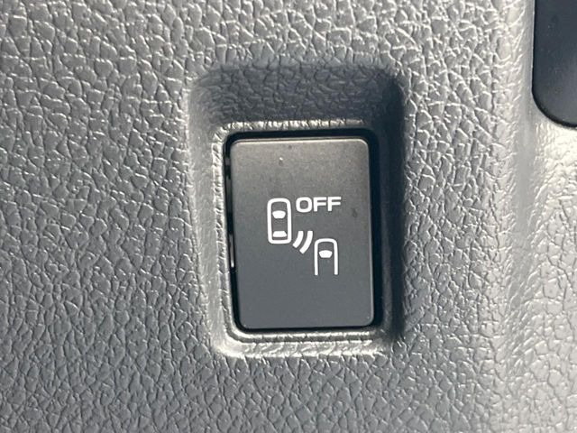 �y�����r�[�N���f�B�e�B�N�V�����z���s���A�h�A�~���[�̎��p�ɂȂ�₷���ӏ��Ɍ㑱�Ԃ��ڋ߂���ƃT�C�h�~���[�t�߂Ɍx����\���A�h���C�o�[�ɒ��ӊ��N�ƁA����̍ۂ̓n���h��������A�V�X�g�����܂��B