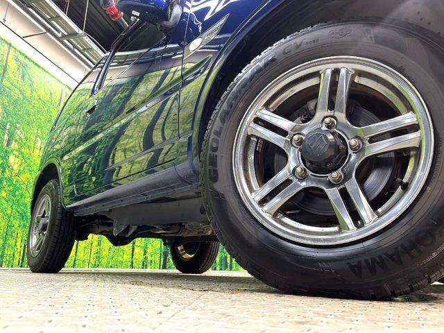 �y����16�C���`�A���~�z�C�[���z�O�ςɃ}�b�`���������A���~�z�C�[���𑕒����Ă���܂��B�e��ЊO�A���~�z�C�[����A�X�^�b�h���X�^�C�����戵�����Ă���܂��B���񂲑��k����������