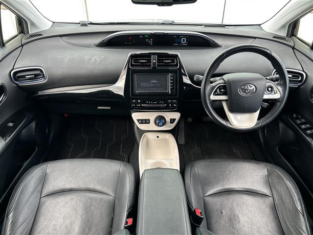 プリウス1.8 A プレミアム ツーリングセレクション