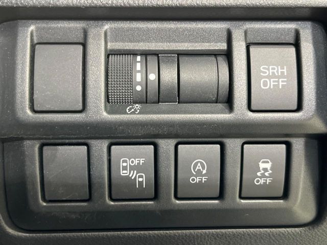 �y�����r�[�N���f�B�e�B�N�V�����z���s���A�h�A�~���[�̎��p�ɂȂ�₷���ӏ��Ɍ㑱�Ԃ��ڋ߂���ƃT�C�h�~���[�t�߂Ɍx����\���A�h���C�o�[�ɒ��ӊ��N�ƁA����̍ۂ̓n���h��������A�V�X�g�����܂��B