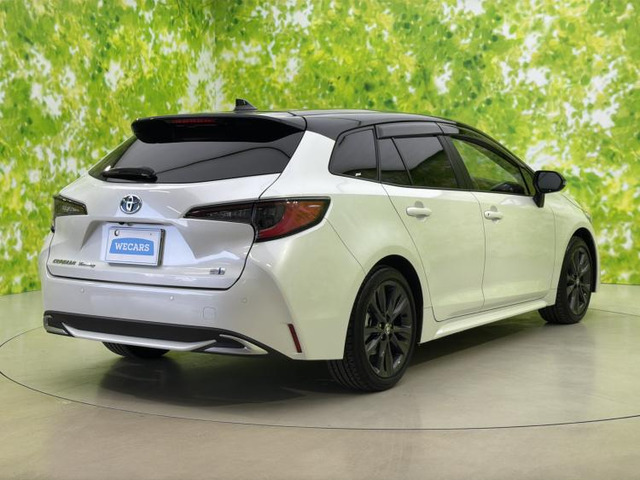 カローラツーリング1.8 ハイブリッド W×B E-Four 4WD