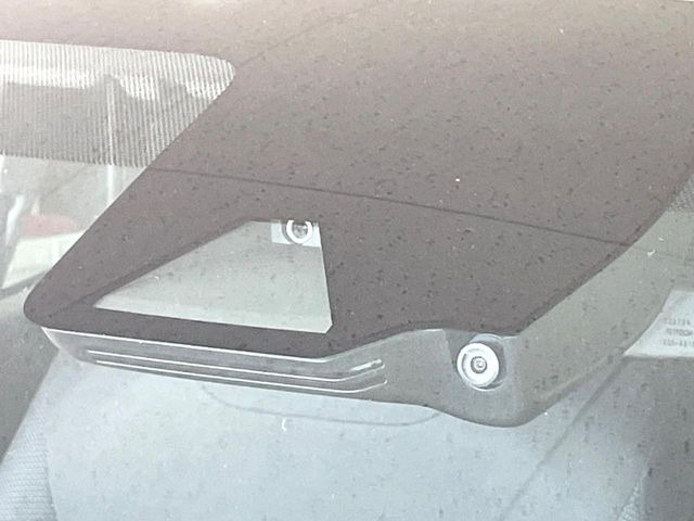 �y�g���^�Z�[�t�e�B�Z���X�z���s���ɑO���̎ԗ�����F�����A�Փ˂������Ȏ��͌x��ƃu���[�L�ŏՓˉ���Ɣ�Q�y�����A�V�X�g�B�����S�Ƀh���C�u�����y���݂��������܂��B