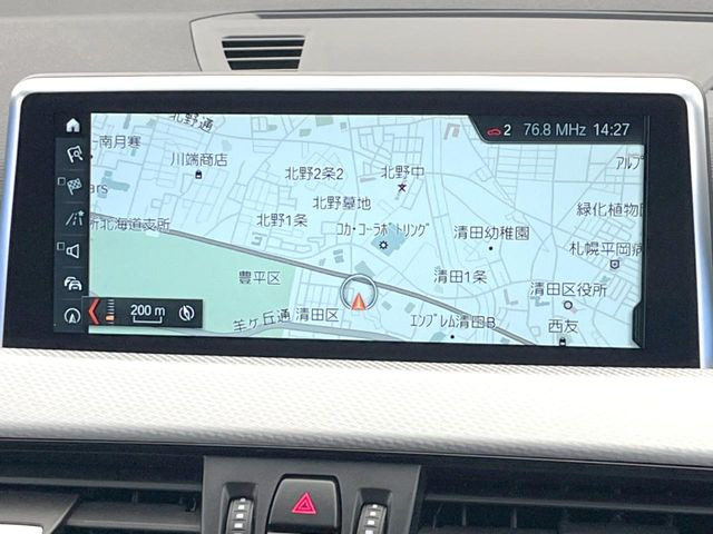 �������i�r:��̊��̂���i�r�́A����������ԓ������o���Ă���܂��B�I�[�f�B�I�@�\���[�����Ă���܂��̂ŁA�^�]�����y���߂܂���