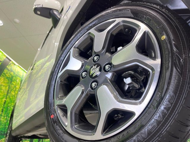 �y����15�C���`�A���~�z�C�[���z�O�ςɃ}�b�`���������A���~�z�C�[���𑕒����Ă���܂��B�e��ЊO�A���~�z�C�[����A�X�^�b�h���X�^�C�����戵�����Ă���܂��B���񂲑��k����������