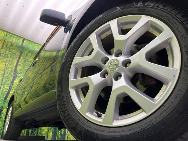 �y����18�C���`�A���~�z�C�[���z�O�ςɃ}�b�`���������A���~�z�C�[���𑕒����Ă���܂��B�e��ЊO�A���~�z�C�[����A�X�^�b�h���X�^�C�����戵�����Ă���܂��B���񂲑��k����������