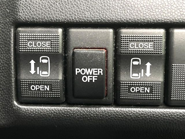 �y�����p���[�X���C�h�h�A�z�X�}�[�g�L�[��^�]�Ȃ̃X�C�b�`�Ō�ȗ����X���C�h�h�A�̊J���\���d��������͂����ăh�A���J����K�v�������A�����Ȃ��q�l�ł��ȒP�ɊJ���߂ł����K�ł���