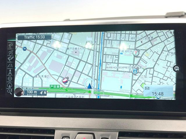 �������i�r:��̊��̂���i�r�́A����������ԓ������o���Ă���܂��B�I�[�f�B�I�@�\���[�����Ă���܂��̂ŁA�^�]�����y���߂܂���