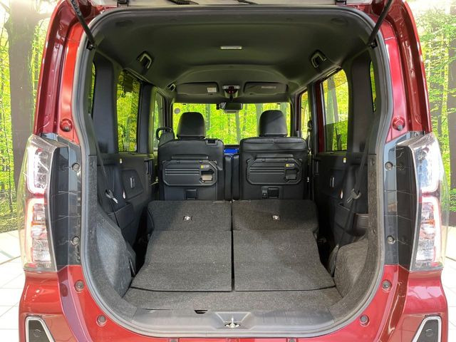 ���i�̂���������ʋ΁A���}���ɏ\���ȉ׎��X�y�[�X���m�ۂ��Ă���܂��B�Z�J���h�V�[�g��|���ƁA�傫�ȉו��̐ύڂ��\�ł���