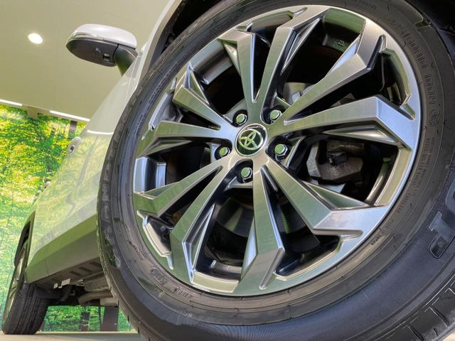 �y����18�C���`�A���~�z�C�[���z�O�ςɃ}�b�`���������A���~�z�C�[���𑕒����Ă���܂��B�e��ЊO�A���~�z�C�[����A�X�^�b�h���X�^�C�����戵�����Ă���܂��B���񂲑��k����������