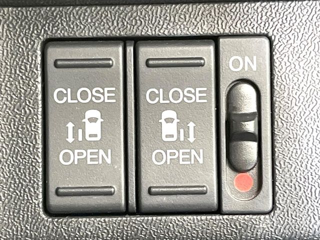 �y�����p���[�X���C�h�h�A�z�X�}�[�g�L�[��^�]�Ȃ̃X�C�b�`�Ō�ȗ����X���C�h�h�A�̊J���\���d��������͂����ăh�A���J����K�v�������A�����Ȃ��q�l�ł��ȒP�ɊJ���߂ł����K�ł���