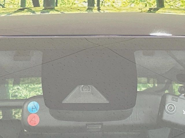 �y�g���^�Z�[�t�e�B�Z���X�z���s���ɑO���̎ԗ�����F�����A�Փ˂������Ȏ��͌x��ƃu���[�L�ŏՓˉ���Ɣ�Q�y�����A�V�X�g�B�����S�Ƀh���C�u�����y���݂��������܂��B