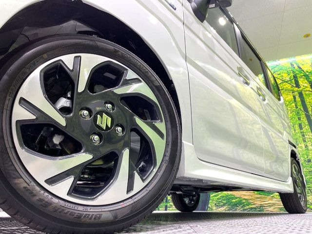 �y����15�C���`�A���~�z�C�[���z�O�ςɃ}�b�`���������A���~�z�C�[���𑕒����Ă���܂��B�e��ЊO�A���~�z�C�[����A�X�^�b�h���X�^�C�����戵�����Ă���܂��B���񂲑��k����������