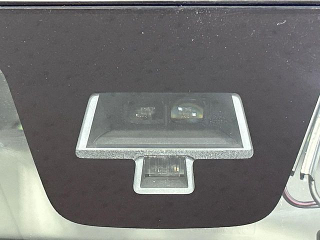 �y�X�Y�L �Z�[�t�e�B�T�|�[�g�z���s���ɑO���̎ԗ�����F�����A�Փ˂������Ȏ��͌x��ƃu���[�L�ŏՓˉ���Ɣ�Q�y�����A�V�X�g�B�����S�Ƀh���C�u�����y���݂��������܂��B