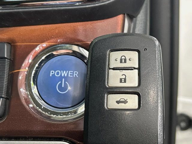 �y�X�}�[�g�L�[�z�J�o����|�P�b�g�ɓ��ꂽ�܂܂ł��h�A�̎{���E�������\�ȃX�}�[�g�L�[�𑕔��B�G���W���̃I���E�I�t�����J�M�����o���K�v����������Ƃ��Ă��֗��ł���