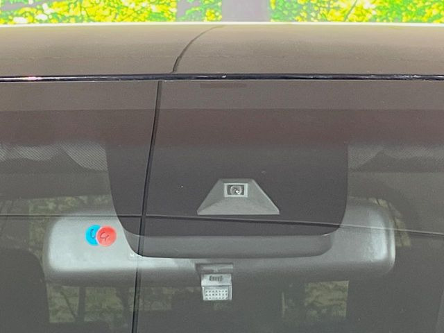 �y�g���^�Z�[�t�e�B�Z���X�z���s���ɑO���̎ԗ�����F�����A�Փ˂������Ȏ��͌x��ƃu���[�L�ŏՓˉ���Ɣ�Q�y�����A�V�X�g�B�����S�Ƀh���C�u�����y���݂��������܂��B