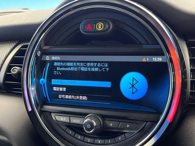 ��Bluetooth:���莝���̃X�}�[�g�t�H���ȂǂƐڑ����A�n���Y�t���[�ʘb��Տꊴ����~���[�W�b�N�Đ������y���݂��������܂��B�����ڑ��ł��̂Ŕς킵��������܂����