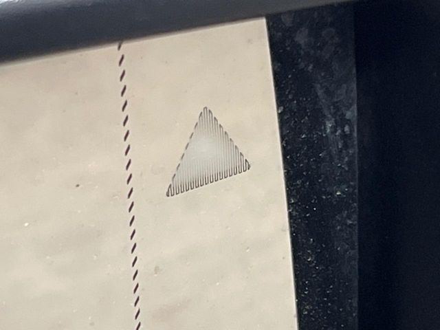 ���u���C���h�A�V�X�g�Z���T�[:���p����̎Ԃ����m���A�h���C�o�[���Ԑ��ύX���s���ۂɁA�x�����Ƌ��ɒ��ӂ𑣂��Ă������S�x���@�\�ł�!