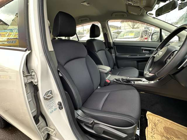 ���̋Ǝ҂ɂ������ې􂢁A�V�[�g�̃^�o�R�Ȃǂɂ��R�Q���̃��y�A��(�L��)�������Ă���܂��B