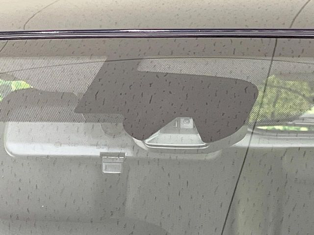 �y�G�}�[�W�F���V�[�u���[�L�z���s���ɑO���̎ԗ�����F�����A�Փ˂������Ȏ��͌x��ƃu���[�L�ŏՓˉ���Ɣ�Q�y�����A�V�X�g�B�����S�Ƀh���C�u�����y���݂��������܂��B