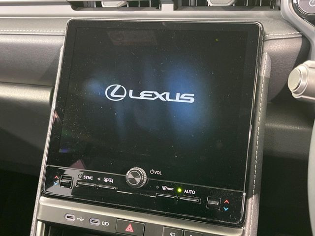 �y���[�J�[�����i�r�z�C���e���A�ɗn�����ރX�^�C���b�V���ȁu��p�݌v�v���[�J�[�i�r�𑕔��􎋔F���⑀�쐫�ȂǊ�{���\�ɂ��D��A���㎿�ȃJ�[���C�t�����y���݂��������܂��B