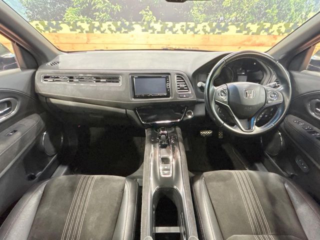 ヴェゼル1.5 ハイブリッド RS ホンダセンシング