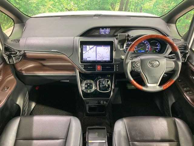 エスクァイアハイブリッド1.8 Gi