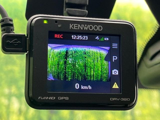 �y�h���C�u���R�[�_�[�z�h���C�u���R�[�_�[����!���s���͂������A������^�]�⎖�̂ɑ��������ہA�f���ŋL�^���A����̃��X�N�ɔ����܂��B���L�^�pSD�J�[�h�͂��q�l�����g�ł��������������K�v������܂��B