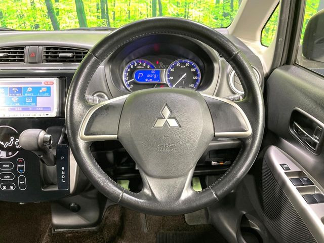 �y�����v�����X�e�A�����O�z�㎿�Ȋv���g�p���邱�ƂŁA��ɂ����������݂ƂĂ��^�]���₷���n���h���ł���