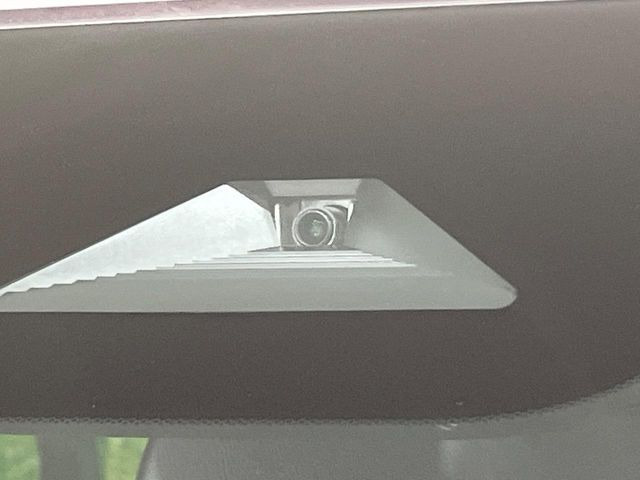 �y�z���_�Z���V���O�z���s���ɑO���̎ԗ�����F�����A�Փ˂������Ȏ��͌x��ƃu���[�L�ŏՓˉ���Ɣ�Q�y�����A�V�X�g�B�����S�Ƀh���C�u�����y���݂��������܂��B