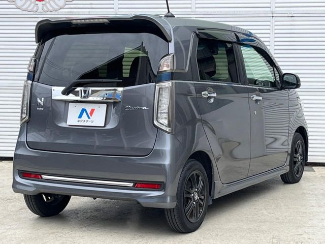 ☆全国のネクステージからお取り寄せが可能※!遠方の店舗に展示してあるクルマが気になる場合も、最寄りの店舗でご覧いただくことが可能です!是非私たちに要望をお聞かせください!※別途費用