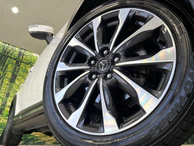 �y����18�C���`�A���~�z�C�[���z�O�ςɃ}�b�`���������A���~�z�C�[���𑕒����Ă���܂��B�e��ЊO�A���~�z�C�[����A�X�^�b�h���X�^�C�����戵�����Ă���܂��B���񂲑��k����������