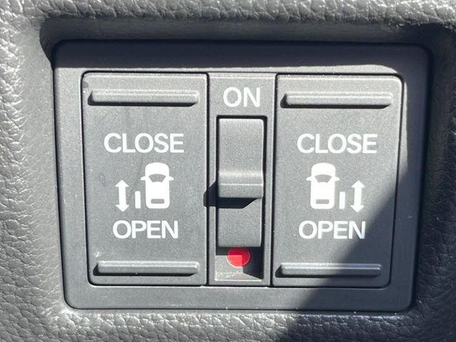 �y�����p���[�X���C�h�h�A�z�X�}�[�g�L�[��^�]�Ȃ̃X�C�b�`�Ō�ȗ����X���C�h�h�A�̊J���\���d��������͂����ăh�A���J����K�v�������A�����Ȃ��q�l�ł��ȒP�ɊJ���߂ł����K�ł���