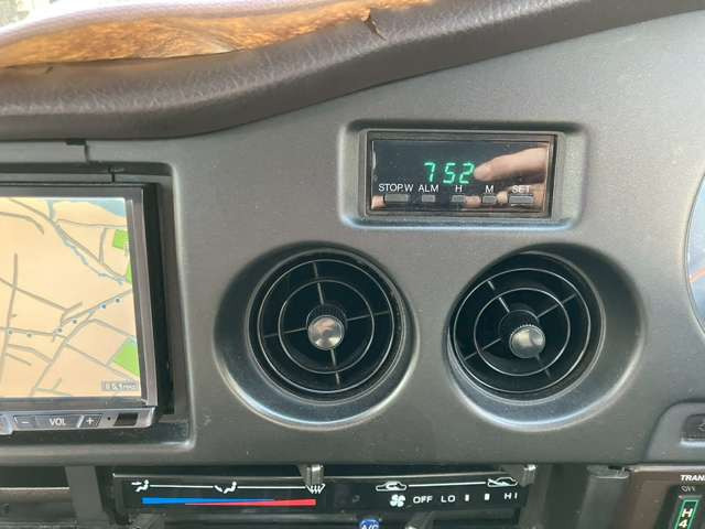 �C�ɂȂ邨�Ԃ�����܂�����E�̓d�b�ԍ����璼�ڂ��X�ɂ��₢���킹���������B�x�����@����ԗ����A��Ԃ܂łȂ�ł������������Ē����܂��B�X�^�b�t�ꓯ���A�����҂����Ă���܂��B