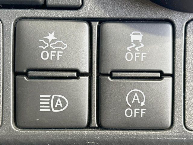 �y�X�}�[�g�A�V�X�g�z���s���ɑO���̎ԗ�����F�����A�Փ˂������Ȏ��͌x��ƃu���[�L�ŏՓˉ���Ɣ�Q�y�����A�V�X�g�B�����S�Ƀh���C�u�����y���݂��������܂��B