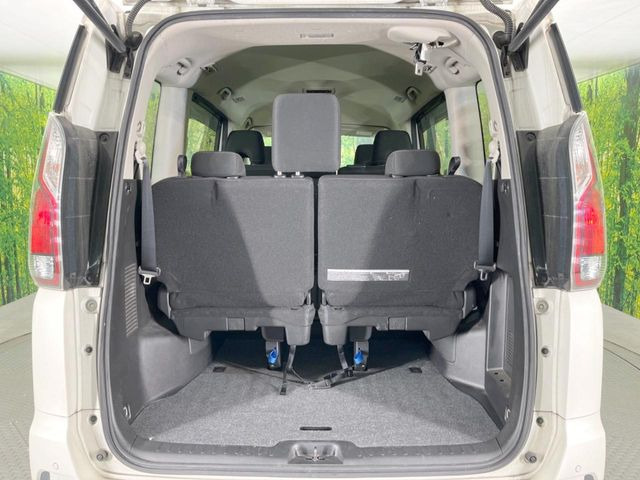 ���i�̂���������ʋ΁A���}���ɏ\���ȉ׎��X�y�[�X���m�ۂ��Ă���܂��B�Z�J���h�V�[�g��|���ƁA�傫�ȉו��̐ύڂ��\�ł���