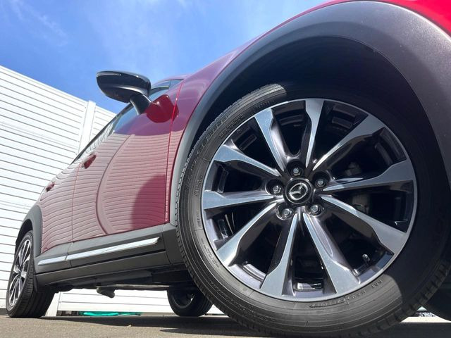 �y����18�C���`�A���~�z�C�[���z�O�ςɃ}�b�`���������A���~�z�C�[���𑕒����Ă���܂��B�e��ЊO�A���~�z�C�[����A�X�^�b�h���X�^�C�����戵�����Ă���܂��B���񂲑��k����������