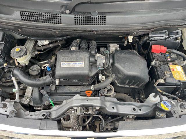 親切・丁寧な専門メカニックスタッフが応対!・車検・点検整備・事故等の修理などアフターサービスも安心。お車のカスタマイズもネクステージのサービススタッフまでご相談ください!