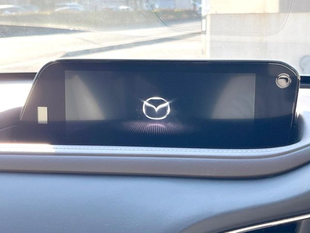 �y�����i�r�z�l�C�̏����i�r�𑕔����Ă���܂��B�i�r�̎g���₷���͂������A�I�[�f�B�I�@�\���[��!�L�����v�◷�s�͂������A�ʋ΂┃�����ȂǕ��i�̃h���C�u���y�����Ȃ�͂���