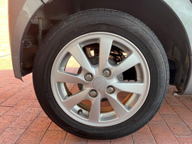 �y����14�C���`�A���~�z�C�[���z�O�ςɃ}�b�`���������A���~�z�C�[���𑕒����Ă���܂��B�e��ЊO�A���~�z�C�[����A�X�^�b�h���X�^�C�����戵�����Ă���܂��B���񂲑��k����������