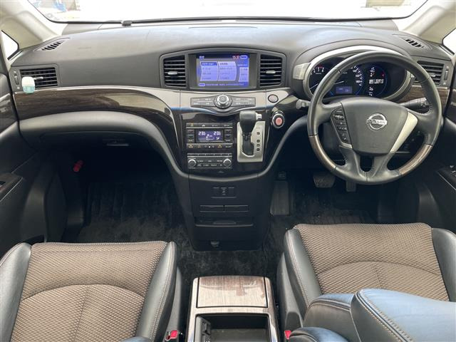 エルグランド3.5 350ハイウェイスター アーバンクロム