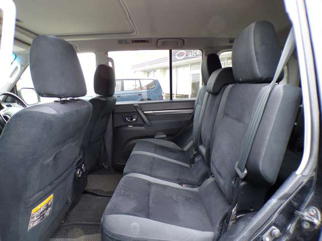 �N���J��SUV�̂ق��ɂ��A���t�@�[�h�E�G���O�����h�E�Z���i�E�X�e�b�v���S���E���H�N�V�[�E���F���t�@�C�A�E�I�f�b�Z�C�E�A���Ԃ��|���V�F�J�C�G�� �~�j�N���X�I�[�o�[�I�[��4 �L���v�e�B�o���݌ɂ��Ă���܂�